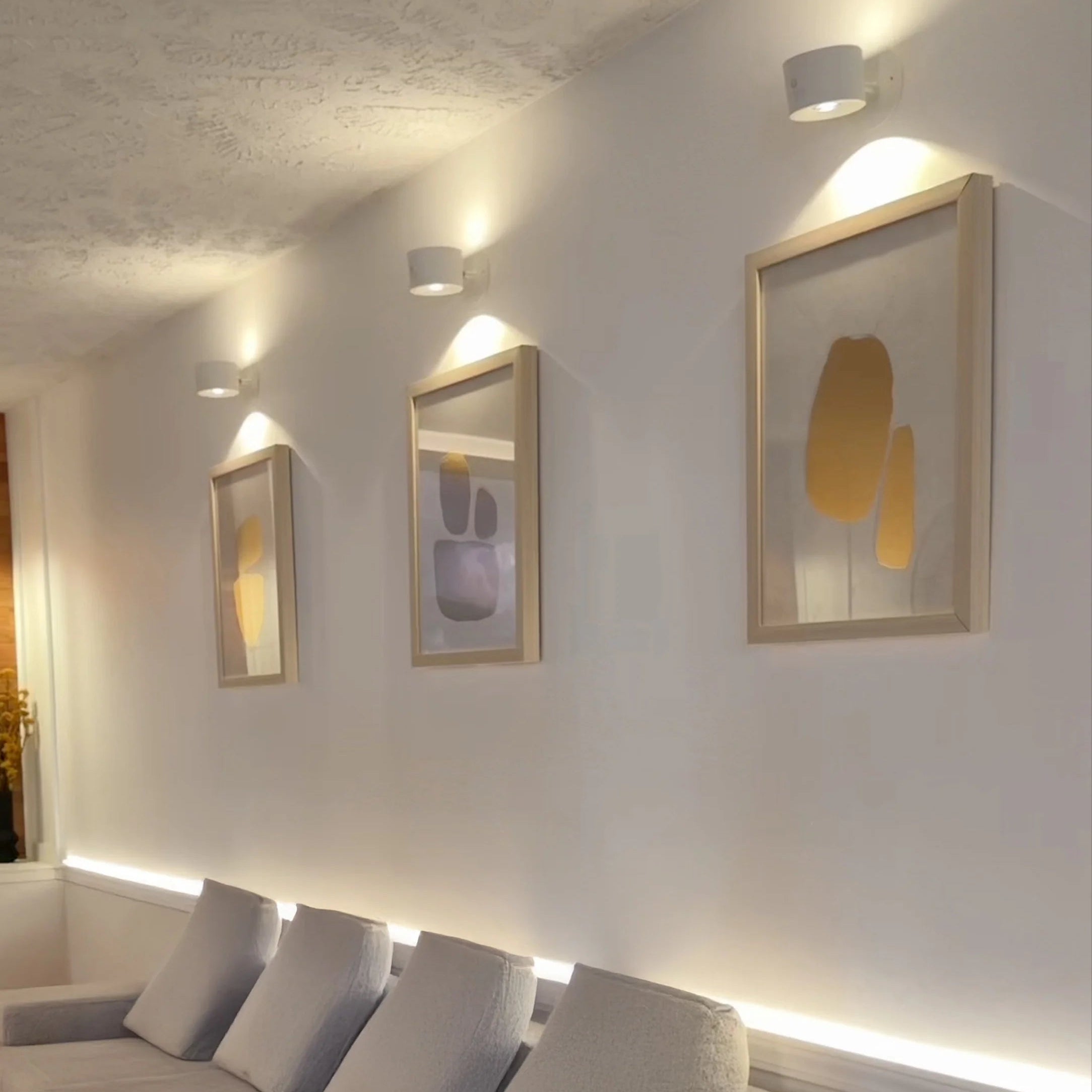 INFINITY WIRELESS WALL LAMP